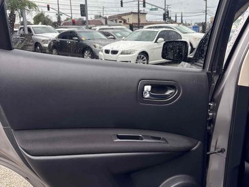 Used 2012 Nissan Rogue S w/ Special Edition Pkg AWD/4WD image 9
