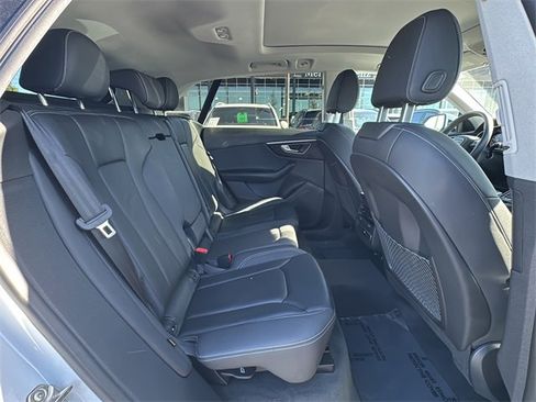 Used 2022 Audi Q8 Premium w/ Convenience Package image 27