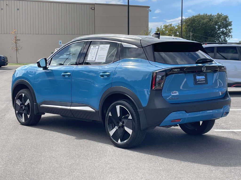 Used 2025 Nissan Kicks SR FWD image 5
