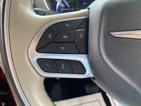 Used 2018 Chrysler Pacifica Limited FWD image 68