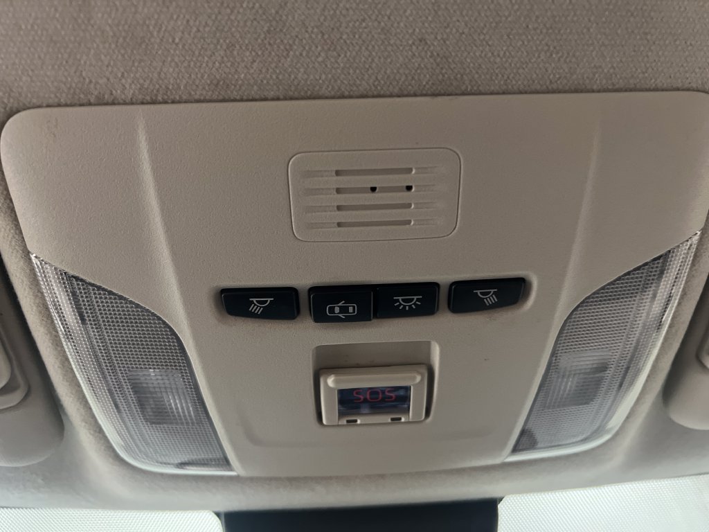 Used 2020 Toyota Corolla LE FWD image 23