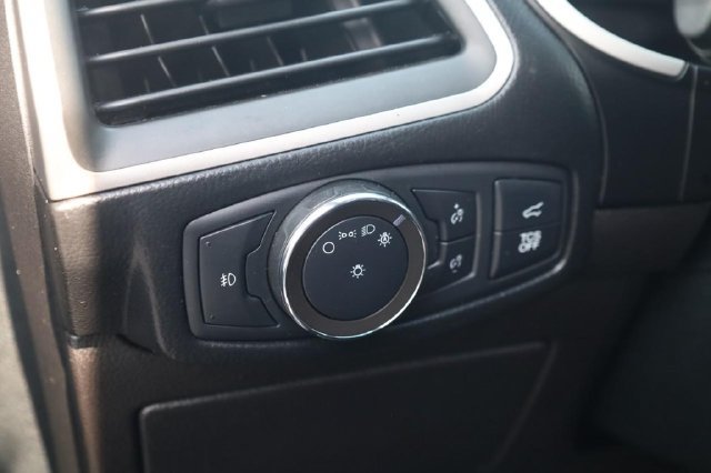 Used 2020 Ford Edge SEL w/ Convenience Package FWD image 12