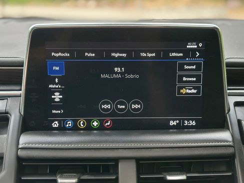 Used 2021 Chevrolet Suburban LT image 10