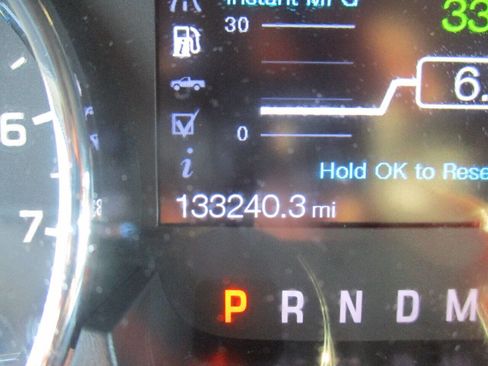 Used 2013 Ford F150 Lariat w/ Mid Equipment Group image 32