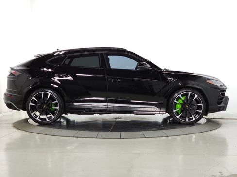 Used 2019 Lamborghini Urus AWD/4WD image 9