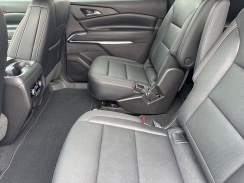 Used 2025 Chevrolet Traverse Z71 w/ Driver Confidence Package image 19