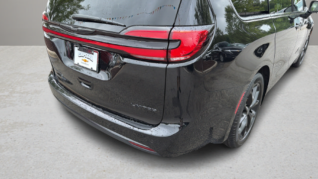 Used 2026 Chrysler Pacifica Limited w/ S Appearance Package FWD image 37