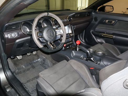 Used 2017 Ford Mustang Shelby GT350 w/ Electronics Package RWD image 21