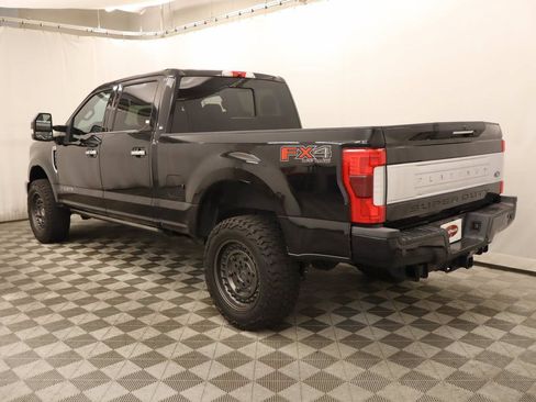 Used 2019 Ford F250 Platinum w/ Platinum Ultimate Package AWD/4WD image 3