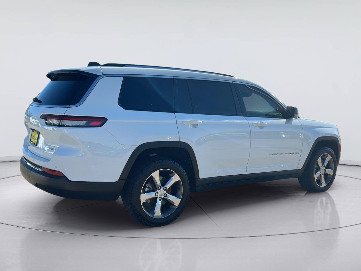 Used 2021 Jeep Grand Cherokee L Limited AWD/4WD image 4