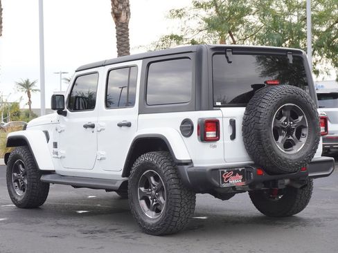 Used 2022 Jeep Wrangler Unlimited Sahara image 3