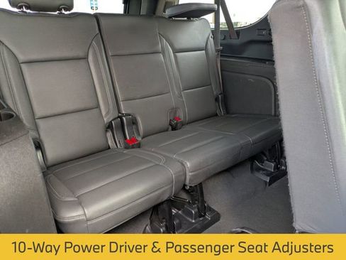 Used 2023 Chevrolet Suburban LT image 31
