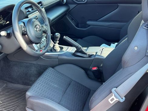Used 2024 Toyota GR86 image 13