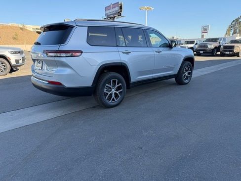 New 2025 Jeep Grand Cherokee L Limited w/ Luxury Tech Group II image 6