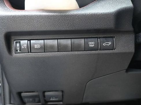 Used 2025 Toyota RAV4 Limited FWD image 31