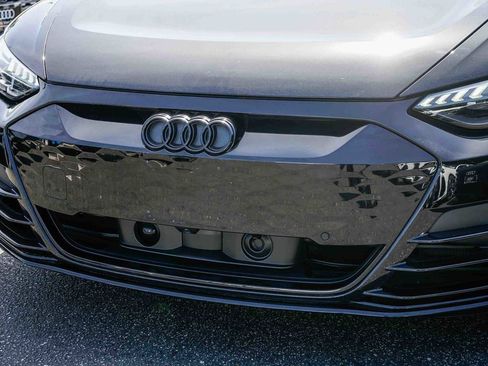 Used 2022 Audi e-tron GT Prestige w/ Prestige Package image 8