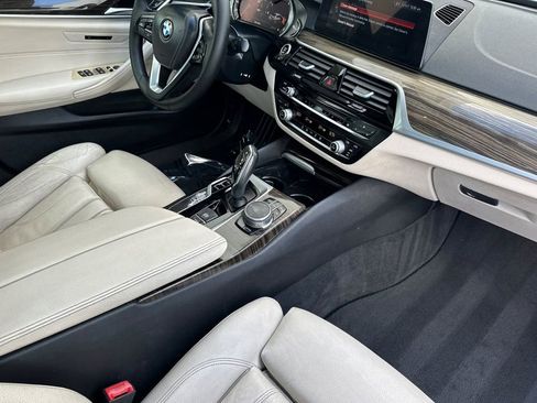 Used 2018 BMW 530i image 16