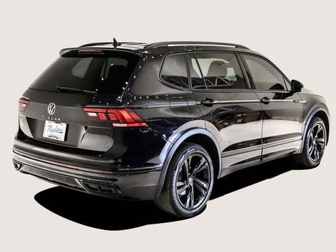 Used 2024 Volkswagen Tiguan SE R-Line image 6
