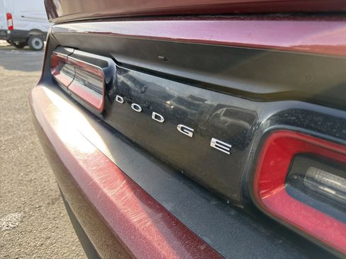 Used 2019 Dodge Challenger SXT image 26