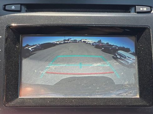 Used 2019 Toyota Highlander LE image 13