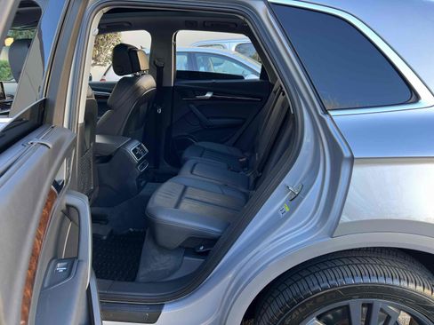 Used 2018 Audi Q5 2.0T Premium Plus w/ Premium Plus Package image 39