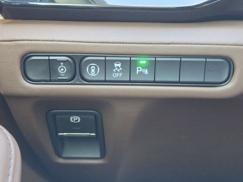 Used 2024 Acura MDX w/ Technology Package FWD image 30