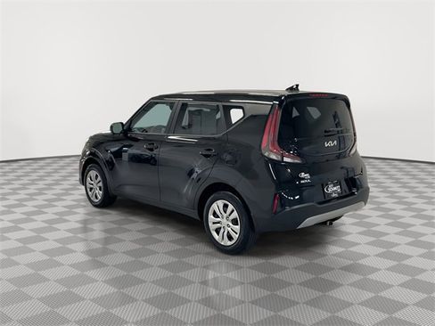Used 2025 Kia Soul LX image 7