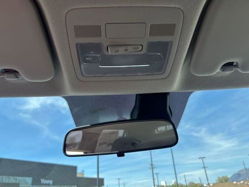 New 2026 Hyundai Venue SE FWD image 23