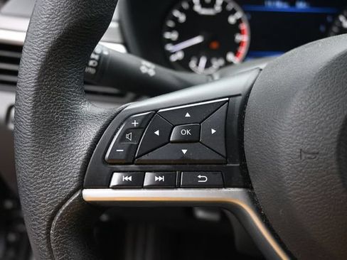 Used 2024 Nissan Altima 2.5 SV AWD/4WD image 20