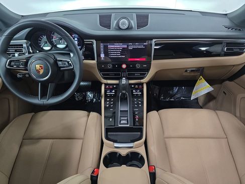 New 2026 Porsche Macan image 13