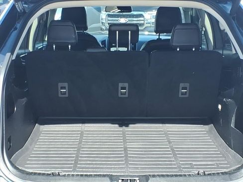 Used 2022 Ford Edge SEL w/ Convenience Package image 16