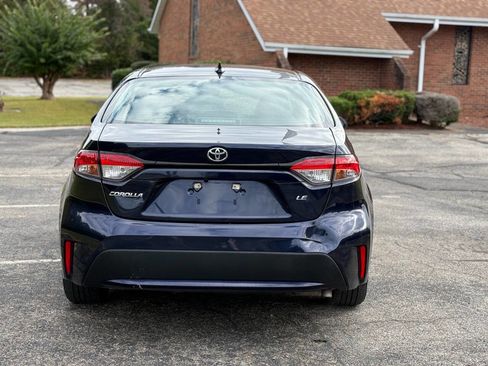 Used 2021 Toyota Corolla LE image 4