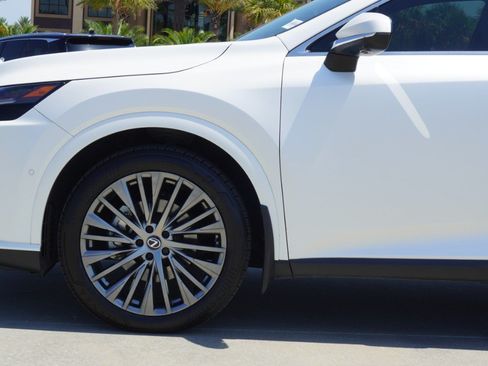 Certified 2024 Lexus RX 350 FWD w/ Convenience Package image 10