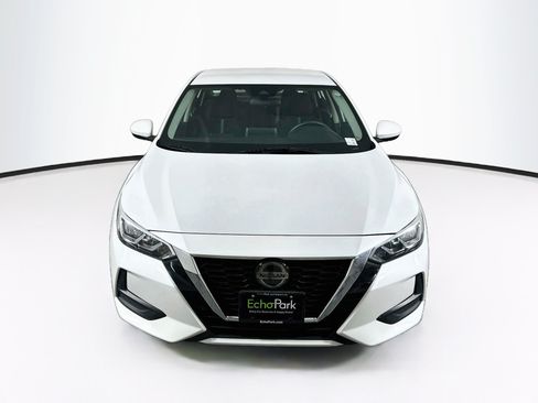 Used 2021 Nissan Sentra SV FWD image 2
