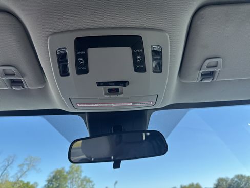 Used 2024 Toyota Sienna LE image 21