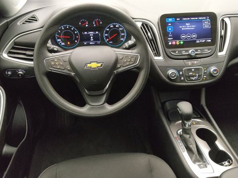 Used 2025 Chevrolet Malibu LS FWD image 22
