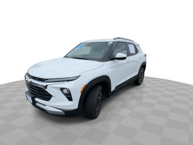 Used 2024 Chevrolet TrailBlazer LT w/ Convenience Package AWD/4WD image 4
