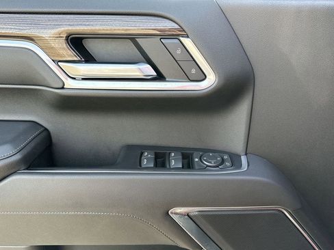 Used 2022 Chevrolet Silverado 1500 LT image 14