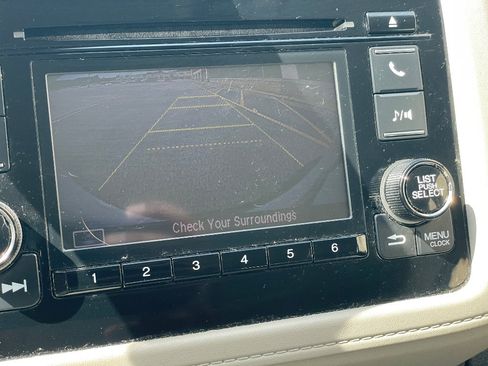 Used 2016 Honda HR-V LX image 40