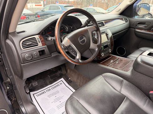 Used 2009 GMC Yukon Denali image 12