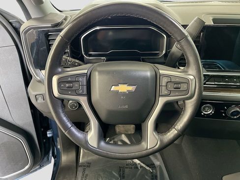 Used 2022 Chevrolet Silverado 1500 LT AWD/4WD image 11