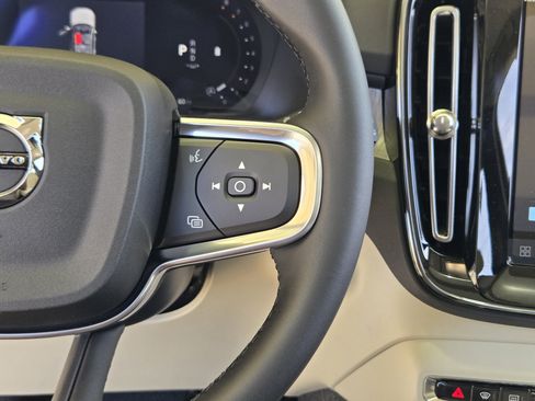 New 2026 Volvo XC40 B5 Plus w/ Protection Package Premier image 31