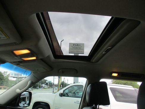 Used 2012 INFINITI QX56 4WD w/ Deluxe Touring Pkg image 20