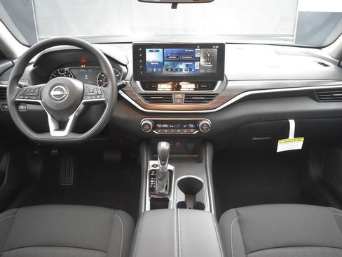 New 2025 Nissan Altima 2.5 SV w/ SV Special Edition Package image 9