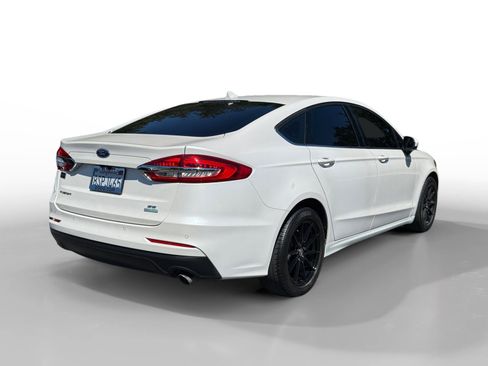 Used 2020 Ford Fusion SE FWD image 5