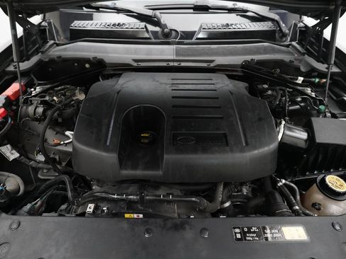 Used 2020 Land Rover Defender 110 HSE image 3