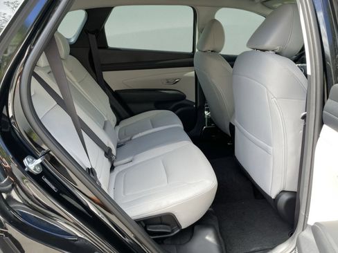 Certified 2026 Hyundai Tucson SE FWD image 18