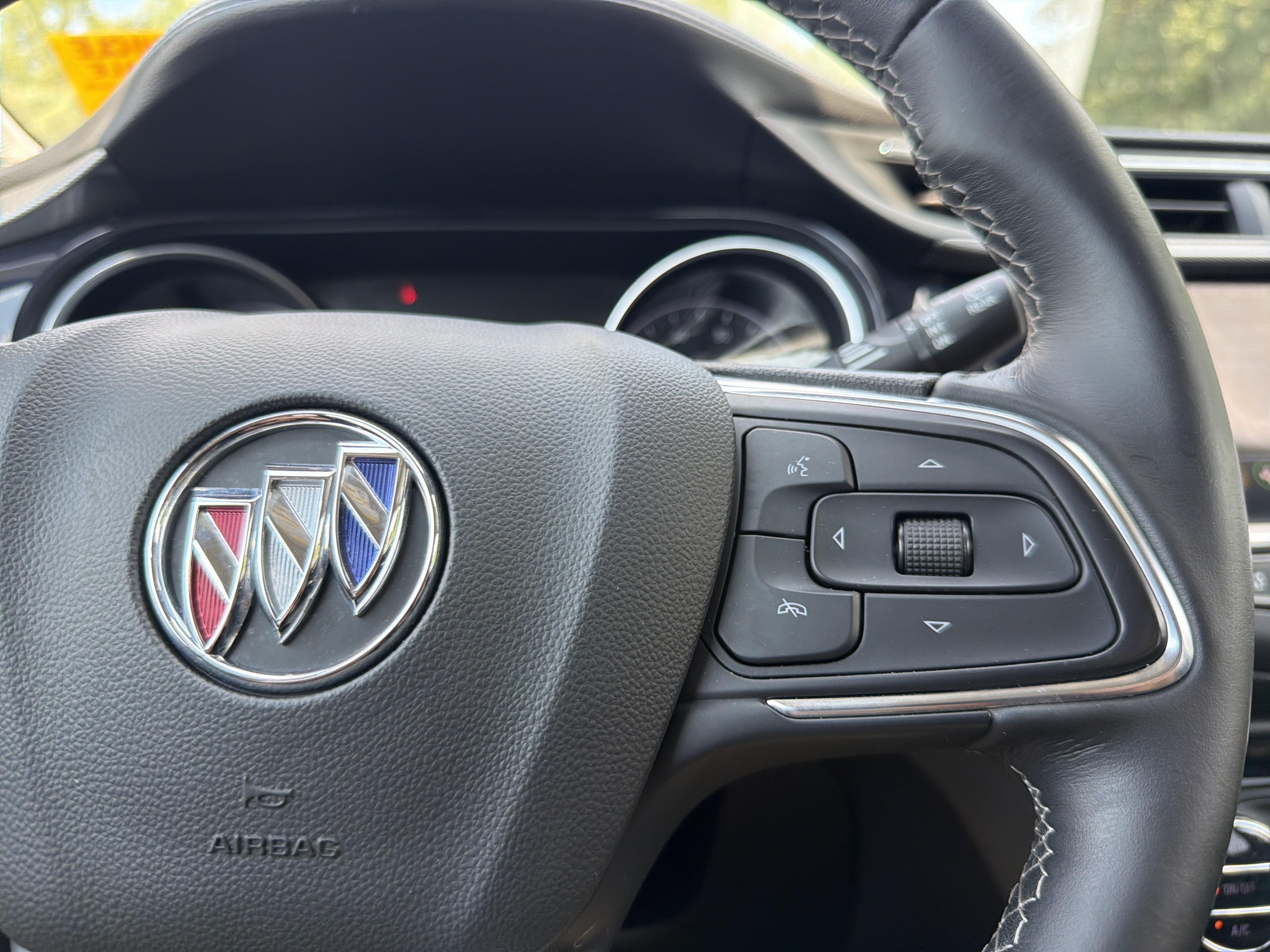 Used 2021 Buick Encore GX Select FWD image 29