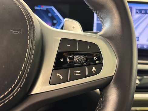 Used 2024 BMW X7 xDrive40i w/ M Sport Package image 23