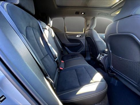 New 2026 Volvo XC40 B5 Ultra w/ Climate Package AWD/4WD image 10
